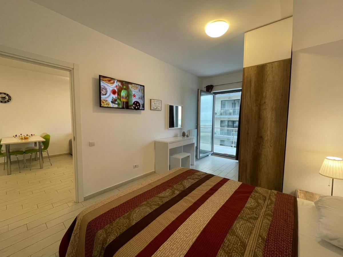 De Silva Studio Zebra Apartment Mamaia Exterior photo